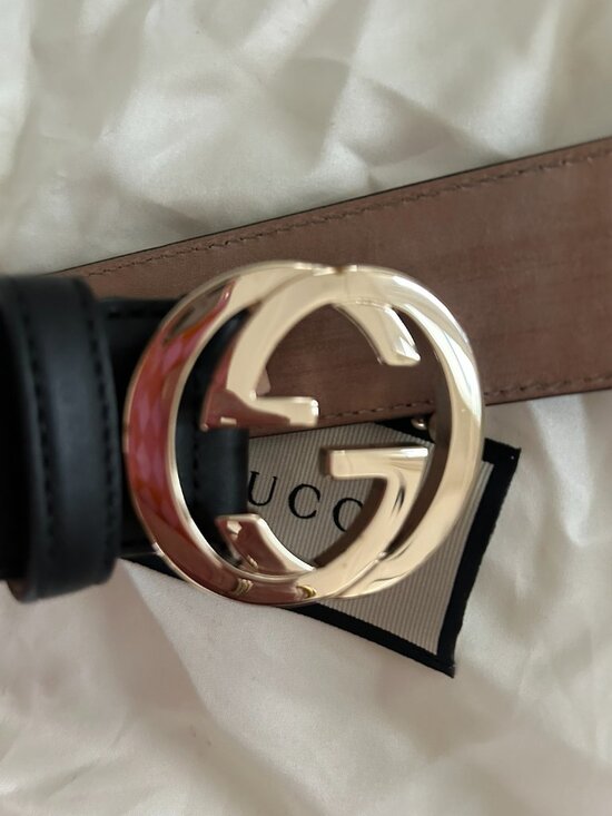Authentic Gucci Black Smooth Leather Interlocking GG Gold Buckle Belt 80/32 main image 3